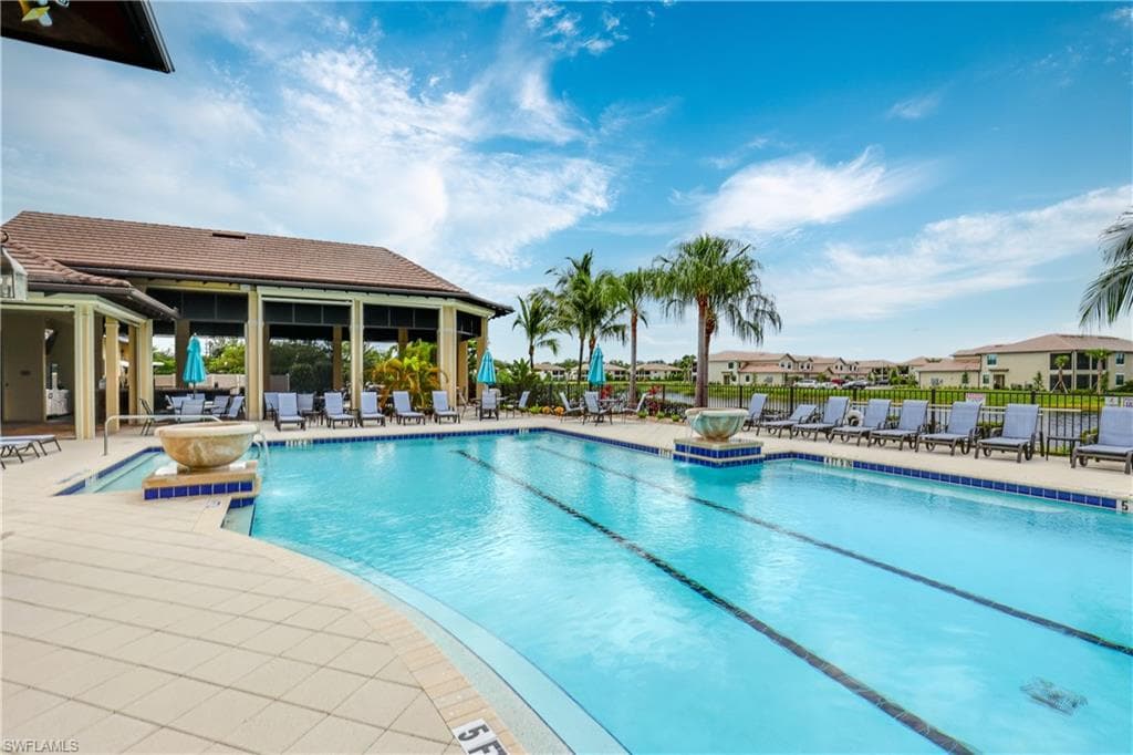 2098 Antigua Ln, Naples, FL 34120-43