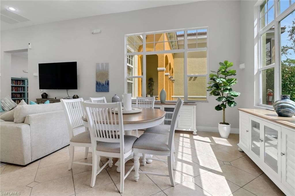 4500 Botanical Place Cir 101, Naples, FL 34112-35