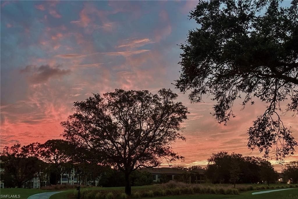 66 Fountain Cir, Naples, FL 34119-30