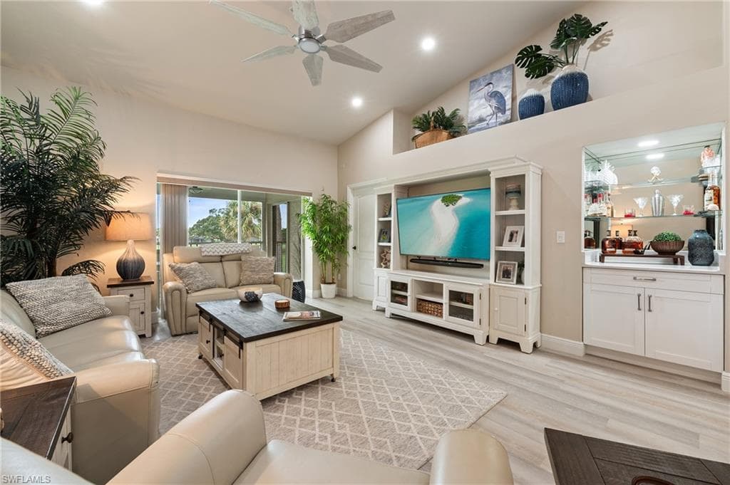 26370 Sunderland Dr 4202, Bonita Springs, FL 34135-9