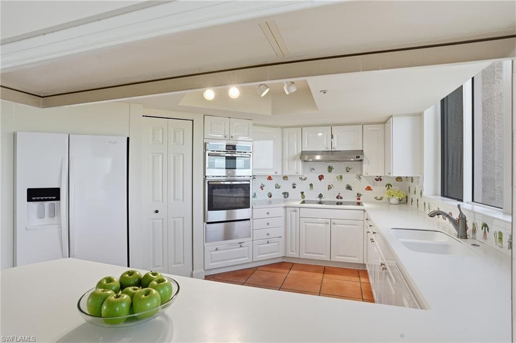 6849 Grenadier Blvd 701, Naples, FL 34108-13