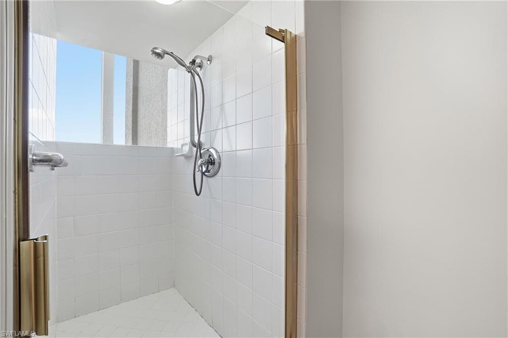 6849 Grenadier Blvd 701, Naples, FL 34108-29