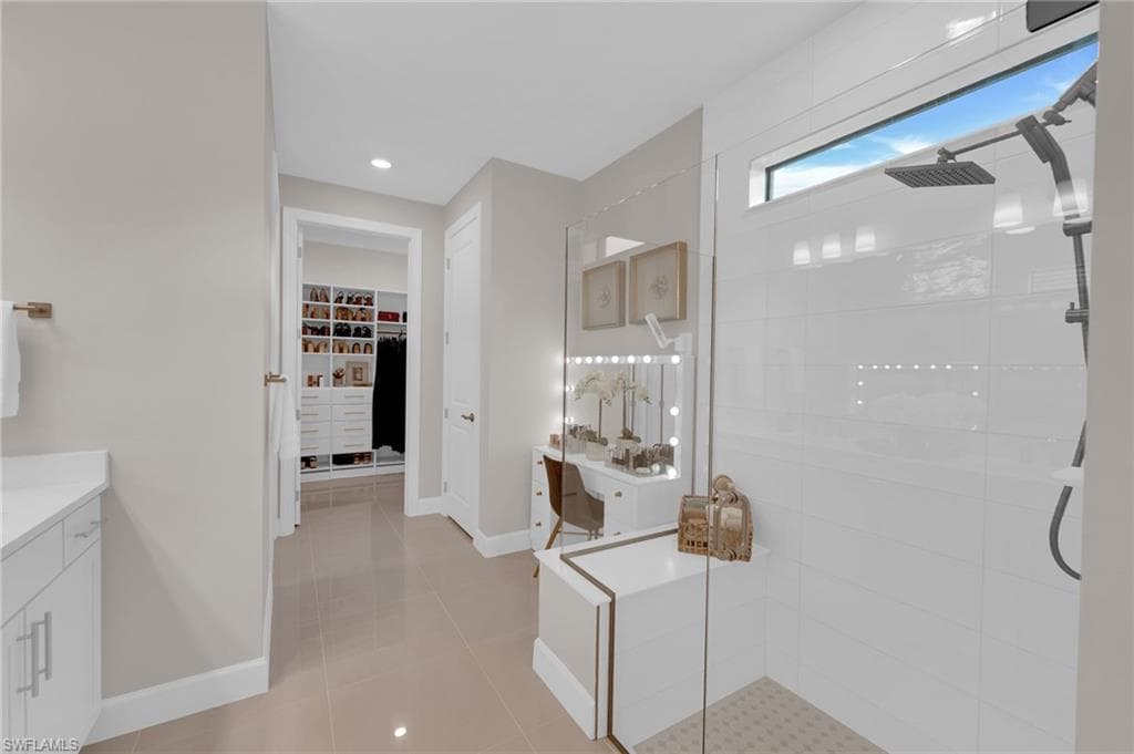 20108 Kingmont Dr, Estero, FL 33928-20