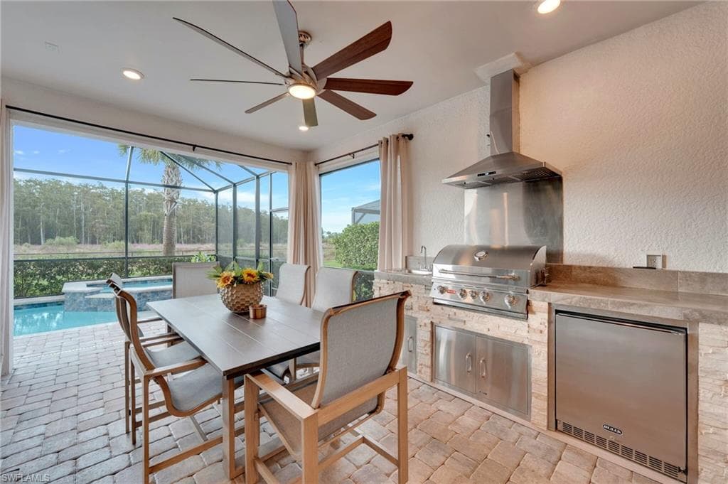 20108 Kingmont Dr, Estero, FL 33928-4