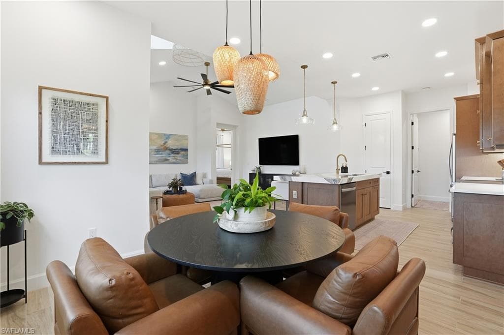 6975 Saona Ct, Naples, FL 34113-17