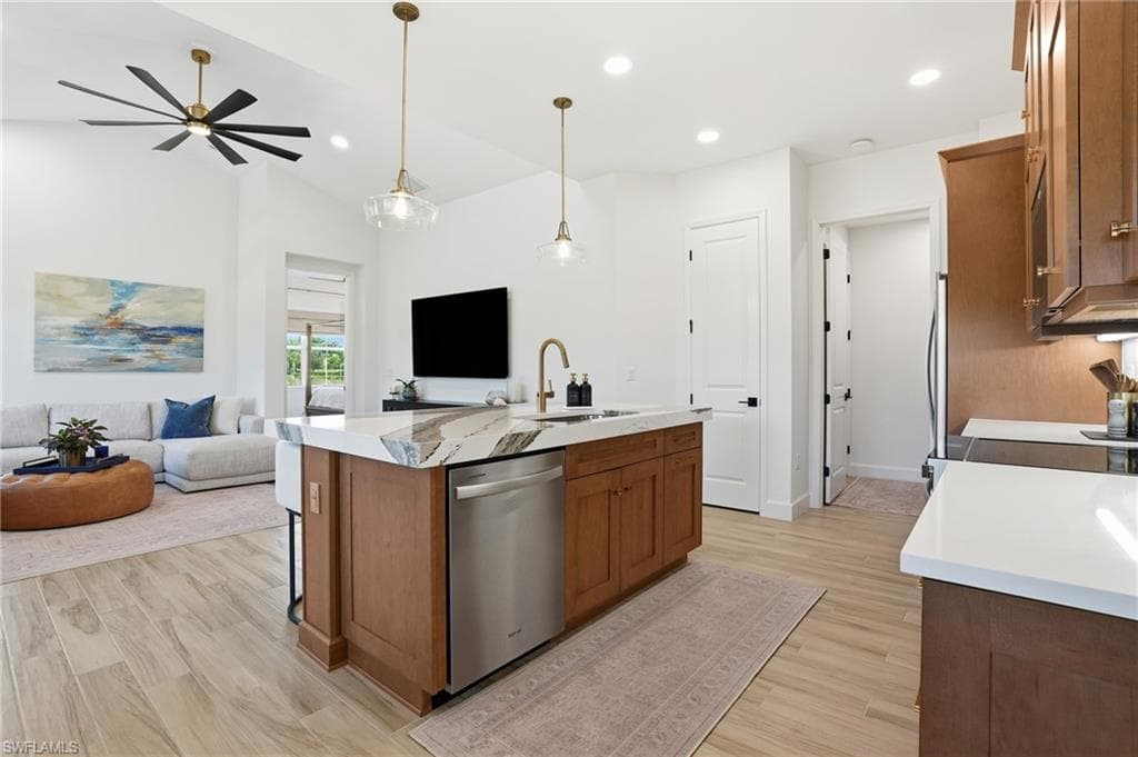 6975 Saona Ct, Naples, FL 34113-19