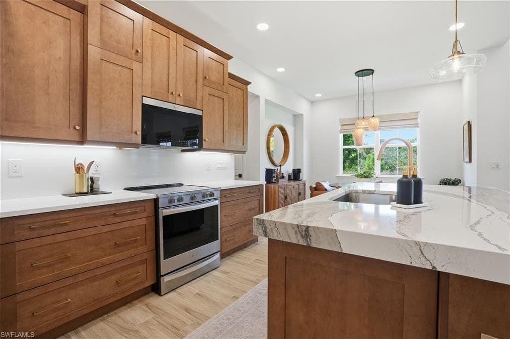 6975 Saona Ct, Naples, FL 34113-22