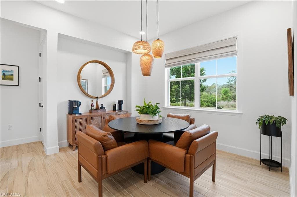 6975 Saona Ct, Naples, FL 34113-4