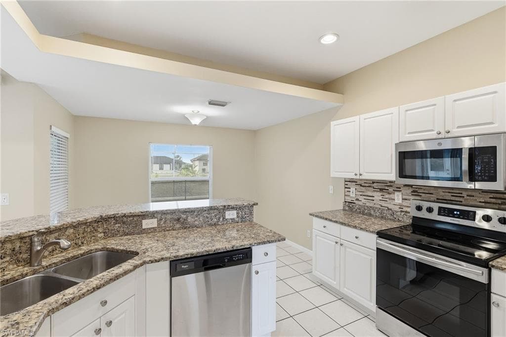 1622 8th Pl, Cape Coral, FL 33909-22