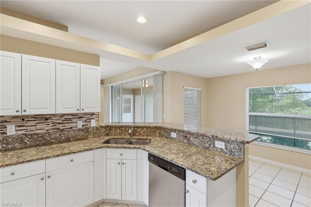 1622 8th Pl, Cape Coral, FL 33909-23