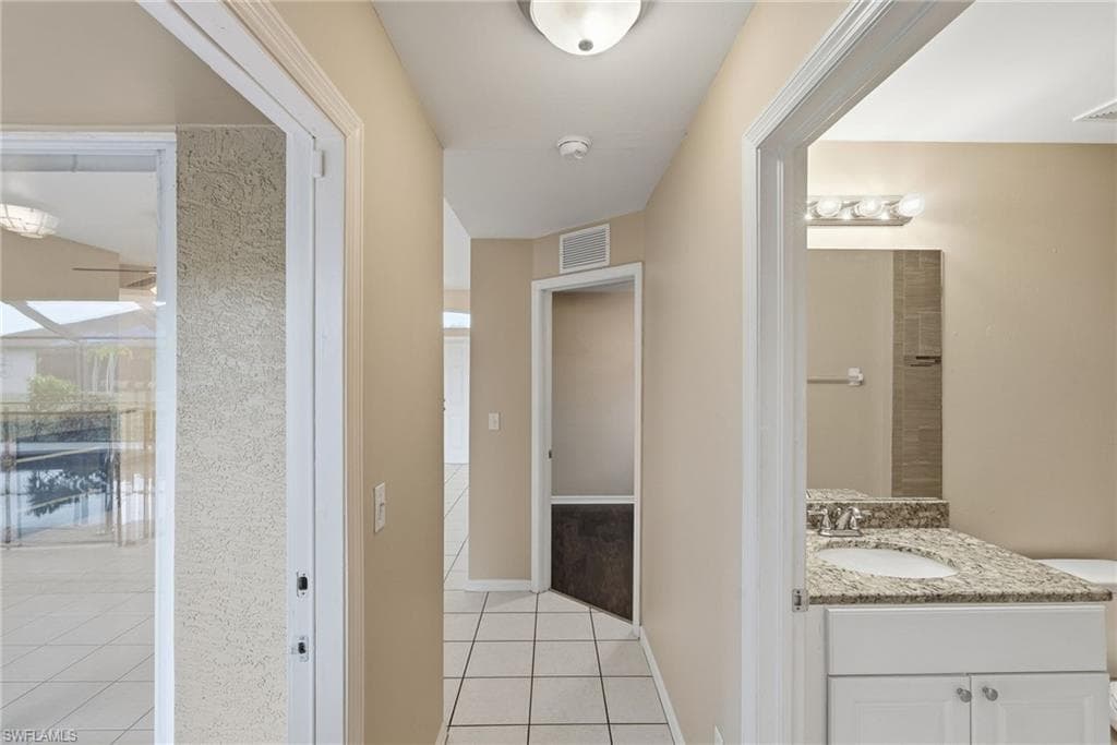 1622 8th Pl, Cape Coral, FL 33909-29