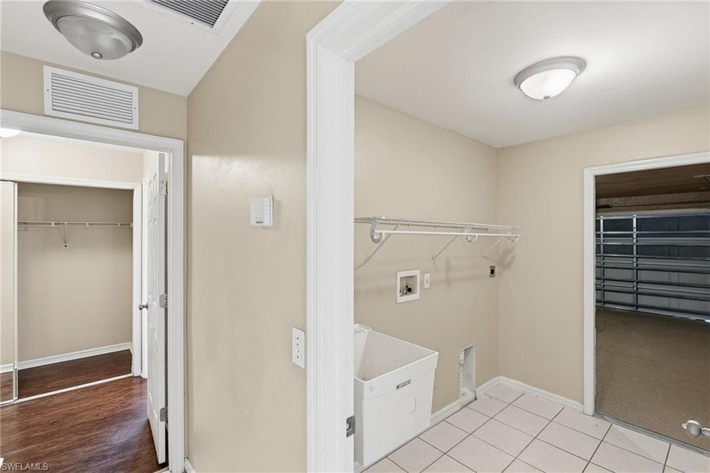 1622 8th Pl, Cape Coral, FL 33909-32