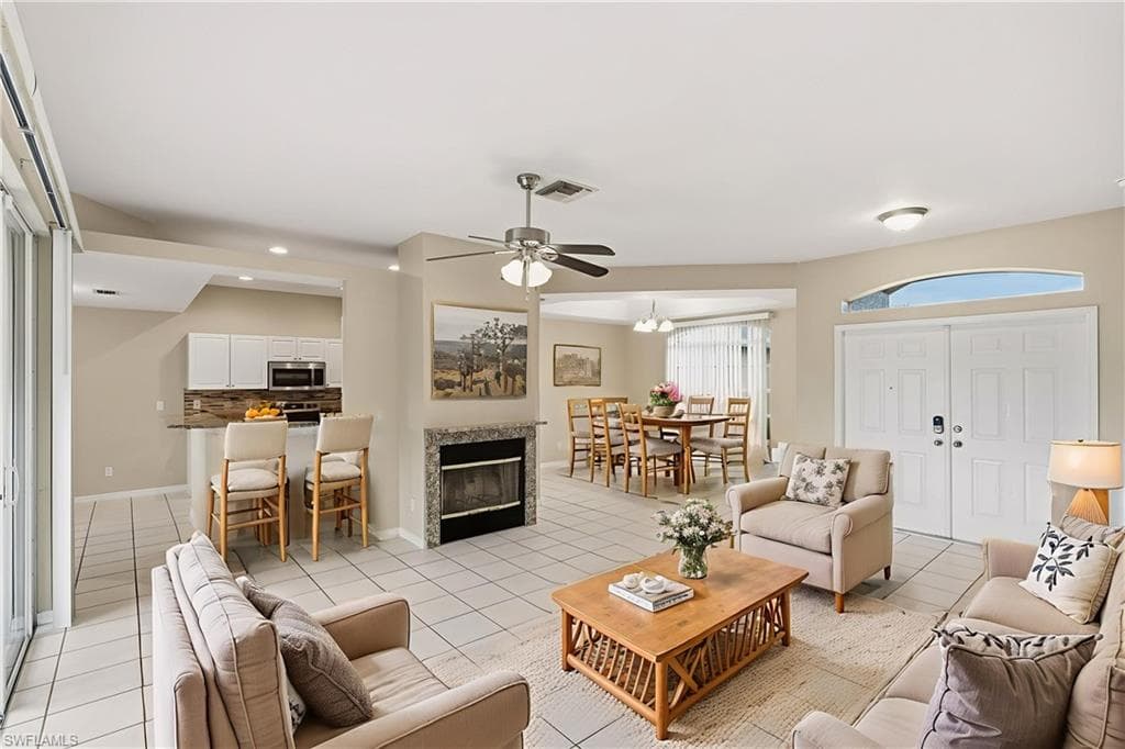 1622 8th Pl, Cape Coral, FL 33909-4