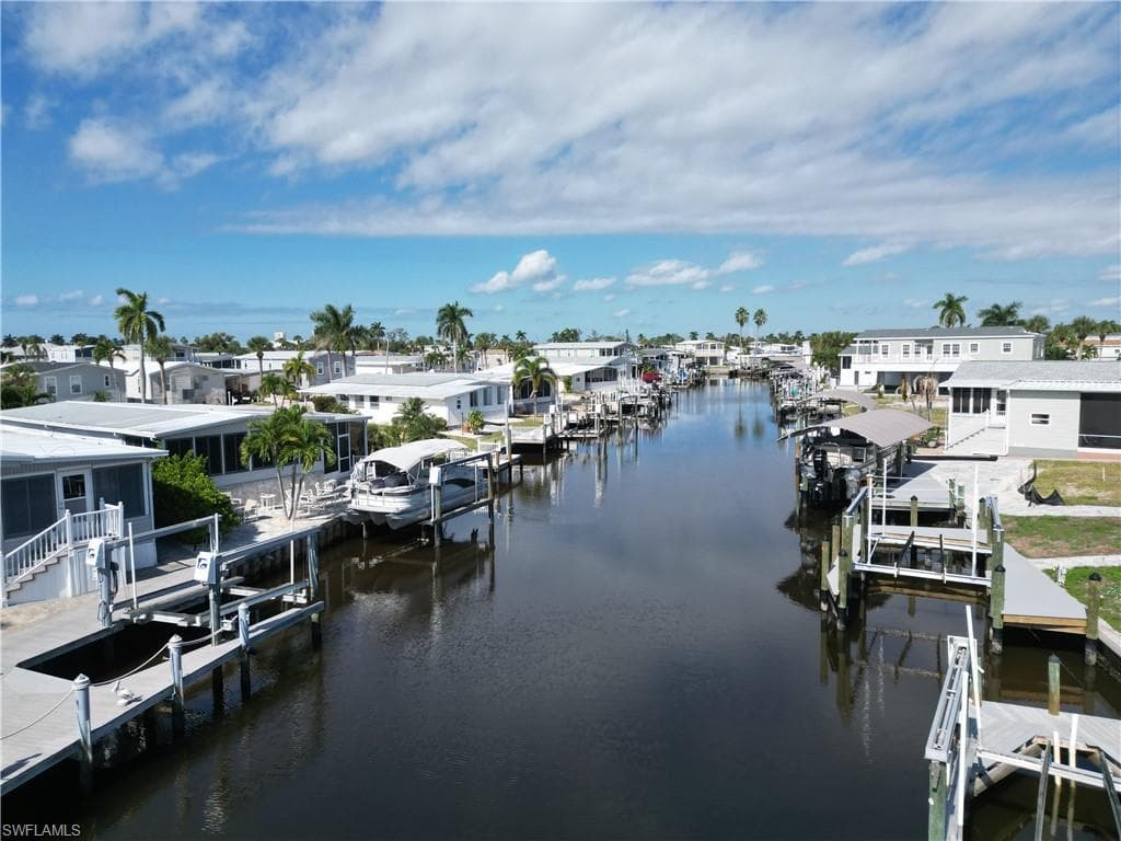 17831 Eglantine Ln, Fort Myers Beach, FL 33931-8