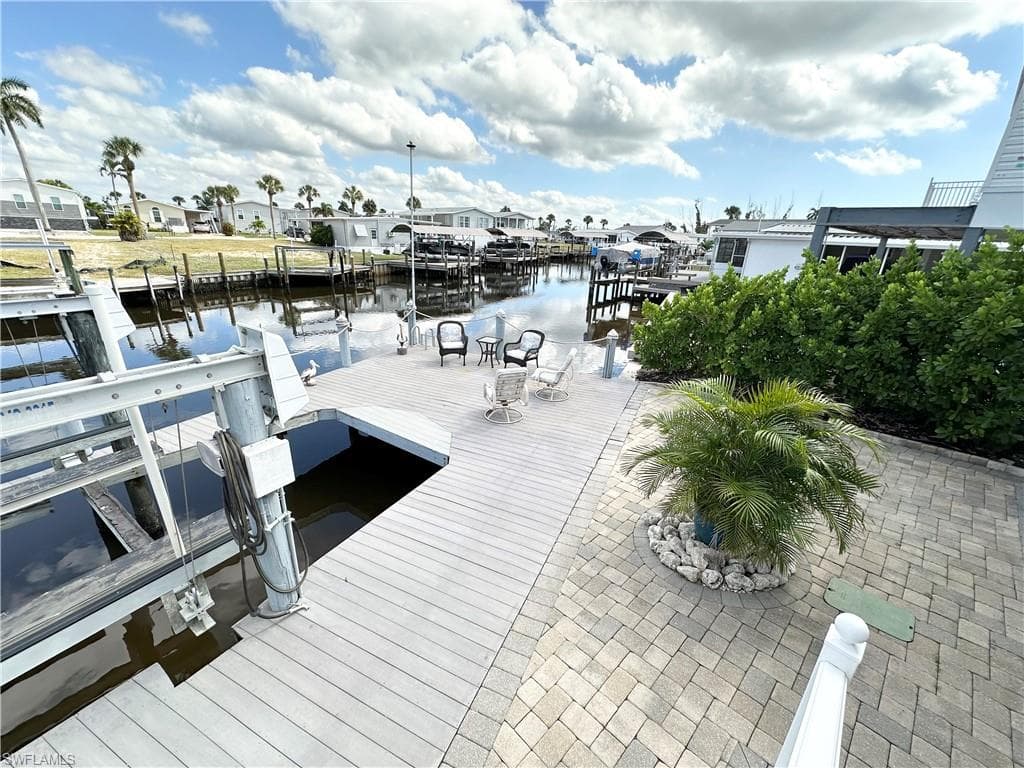 17831 Eglantine Ln, Fort Myers Beach, FL 33931-5