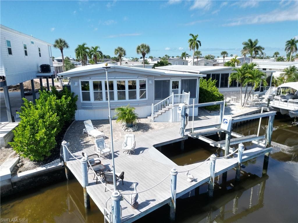 17831 Eglantine Ln, Fort Myers Beach, FL 33931-7