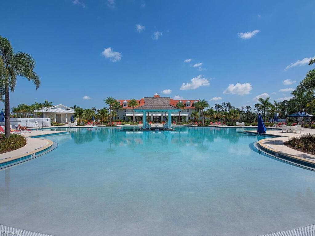 7166 Dominica Dr, Naples, FL 34113-13