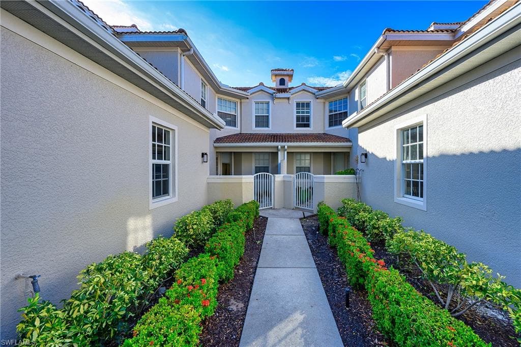 3303 Twilight Ln 5101, Naples, FL 34109-3