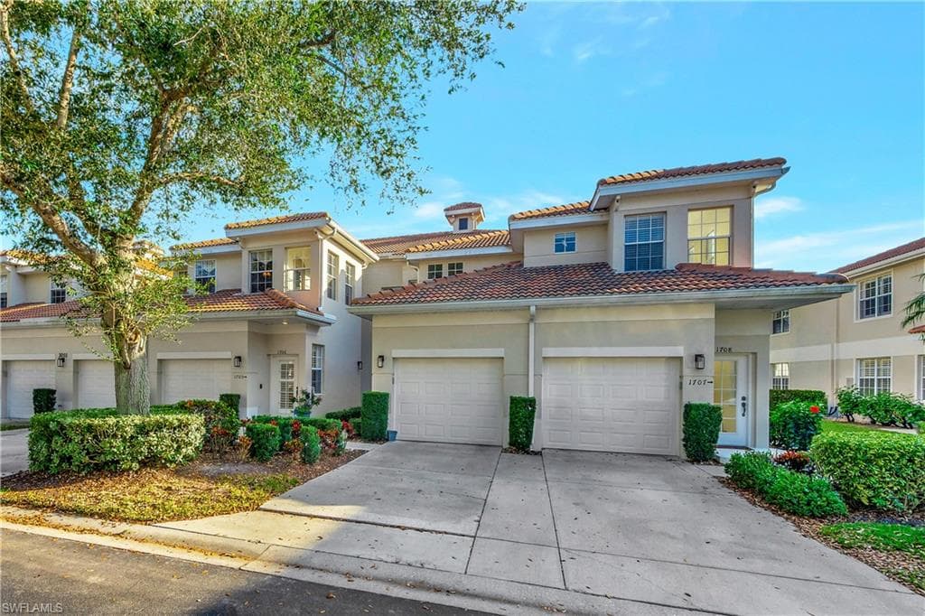3055 Horizon Ln 1706, Naples, FL 34109-1