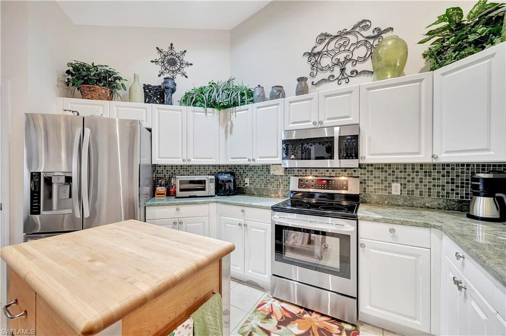 3055 Horizon Ln 1706, Naples, FL 34109-5