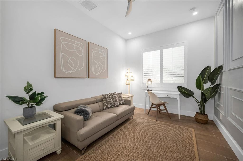 789 109th Ave N, Naples, FL 34108-10