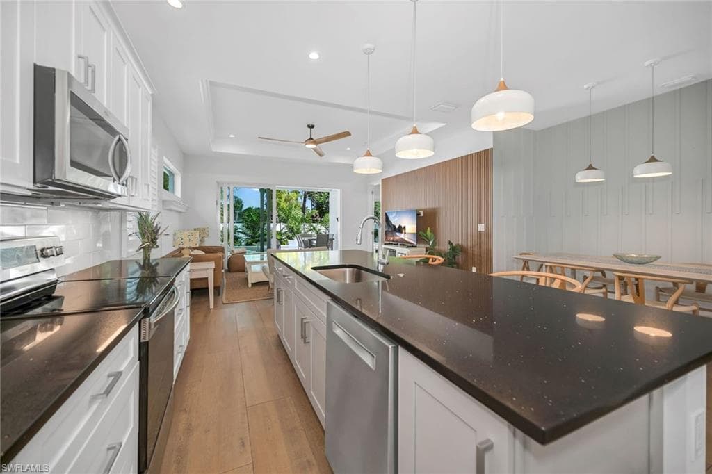 789 109th Ave N, Naples, FL 34108-11