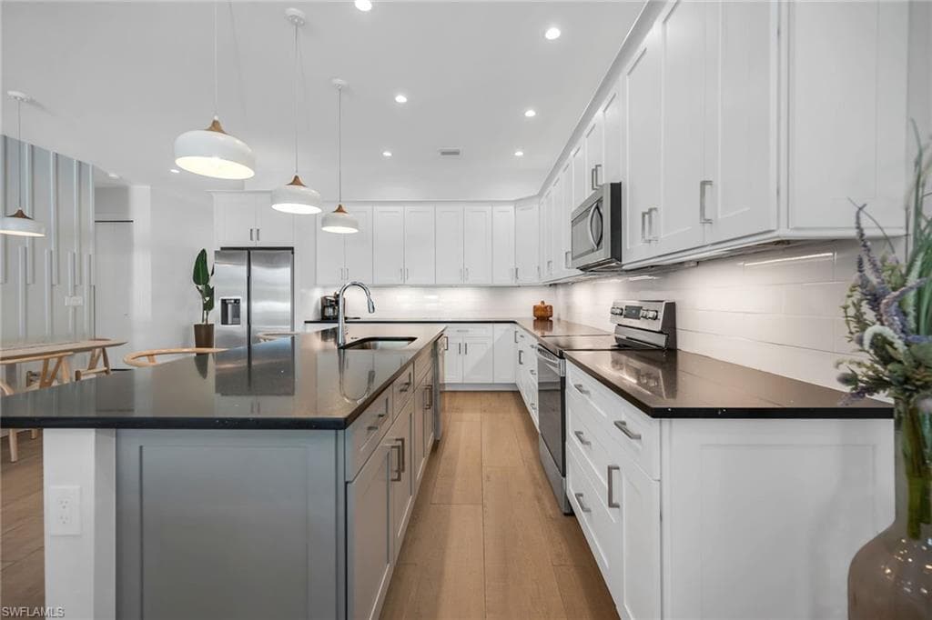 789 109th Ave N, Naples, FL 34108-12