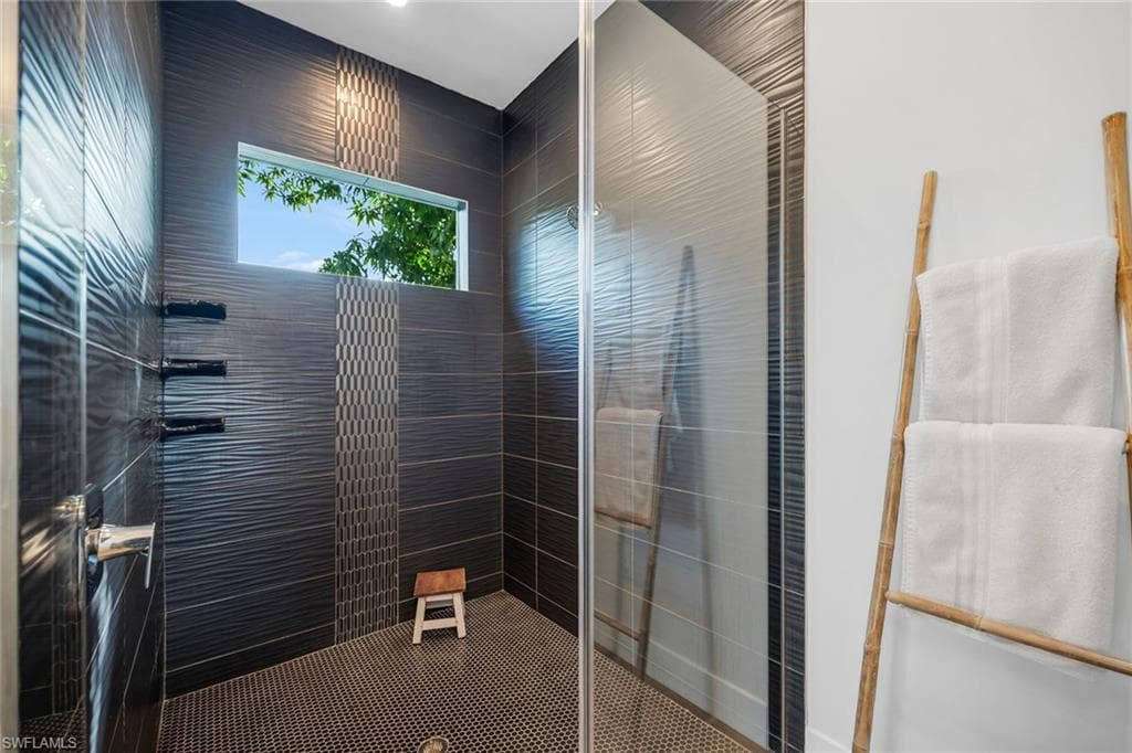 789 109th Ave N, Naples, FL 34108-25