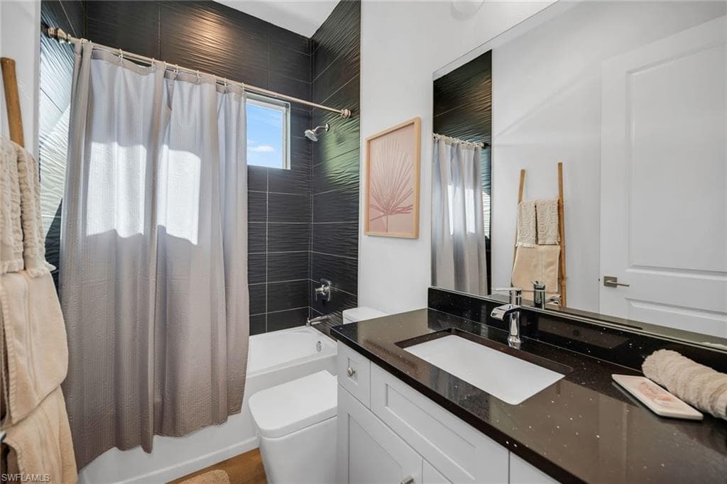 789 109th Ave N, Naples, FL 34108-29