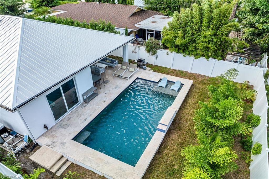 789 109th Ave N, Naples, FL 34108-39