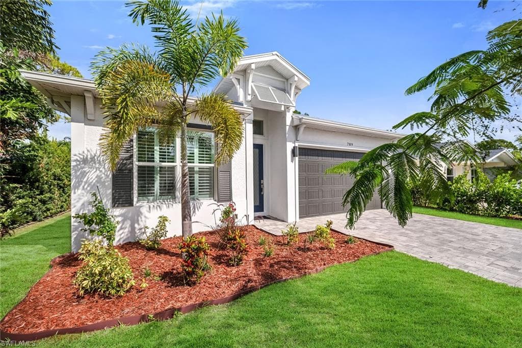 789 109th Ave N, Naples, FL 34108-41