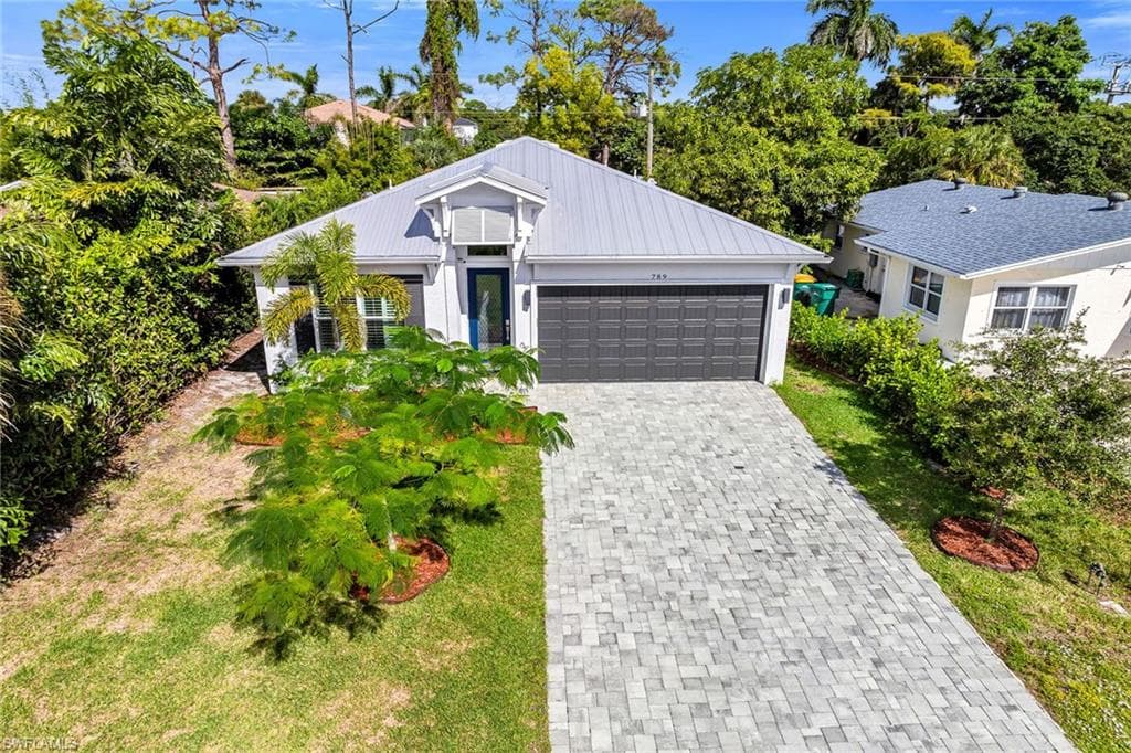 789 109th Ave N, Naples, FL 34108-42