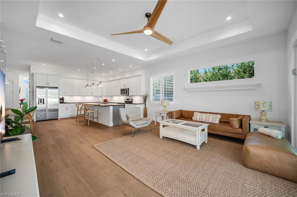 789 109th Ave N, Naples, FL 34108-6