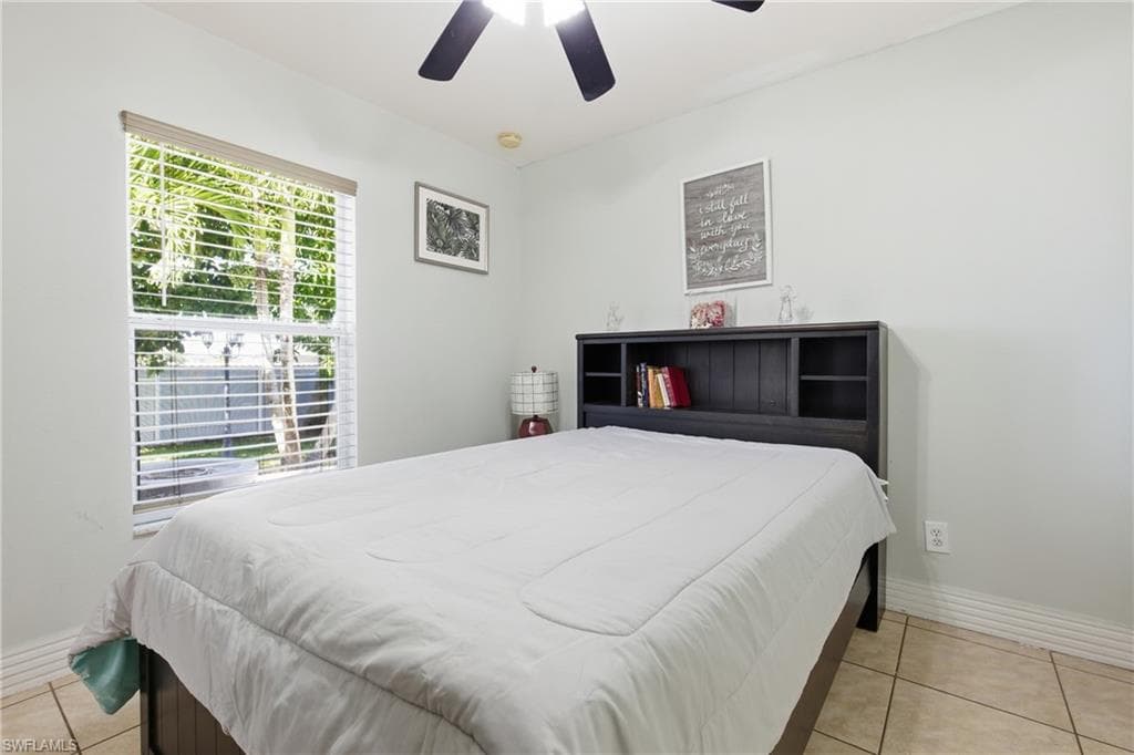 1206 5th Ave, Cape Coral, FL 33909-23