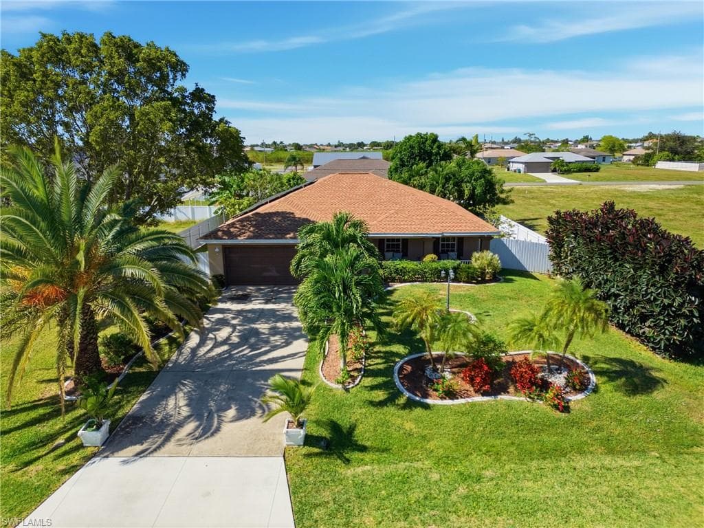 1206 5th Ave, Cape Coral, FL 33909-1