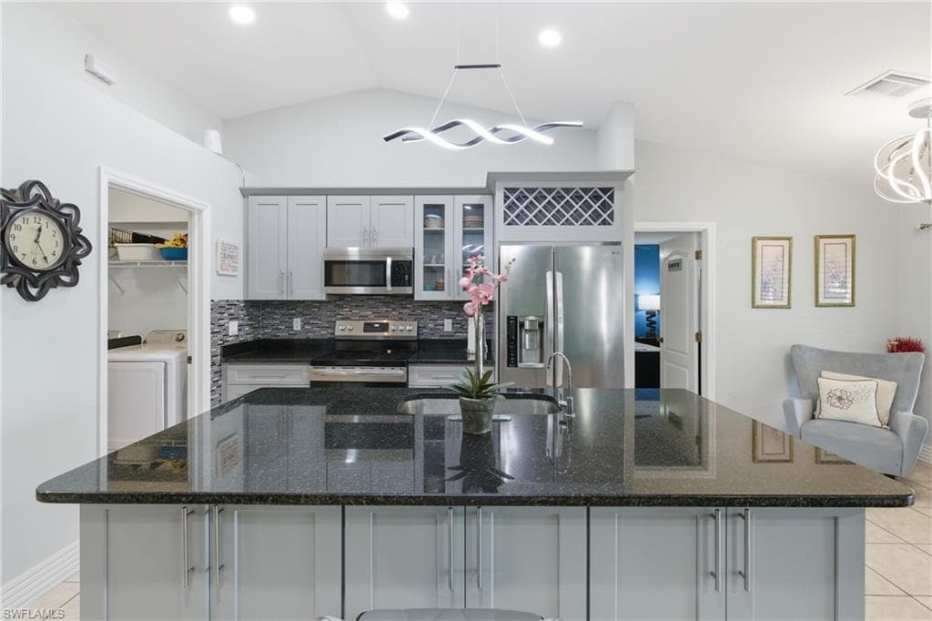 1206 5th Ave, Cape Coral, FL 33909-2