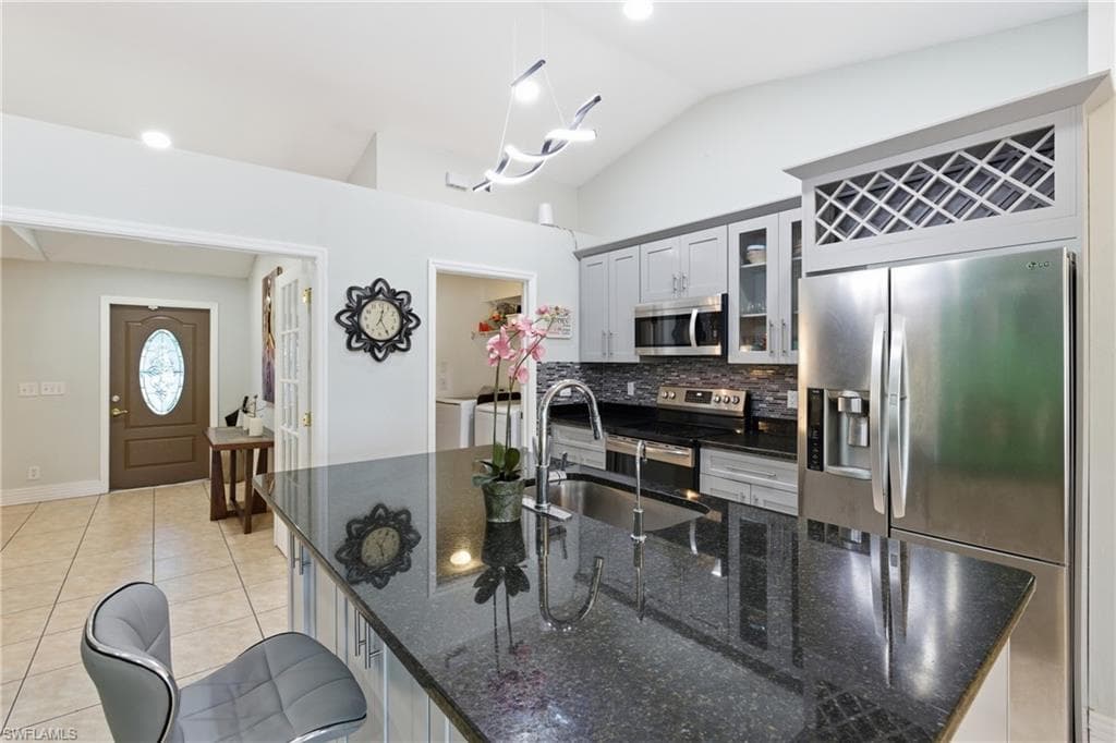 1206 5th Ave, Cape Coral, FL 33909-5