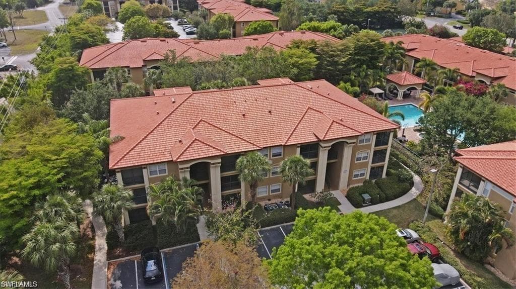 8960 Colonnades Ct E 916, Bonita Springs, FL 34135-19