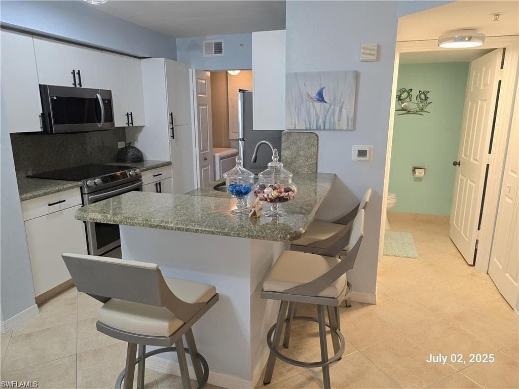 8960 Colonnades Ct E 916, Bonita Springs, FL 34135-6