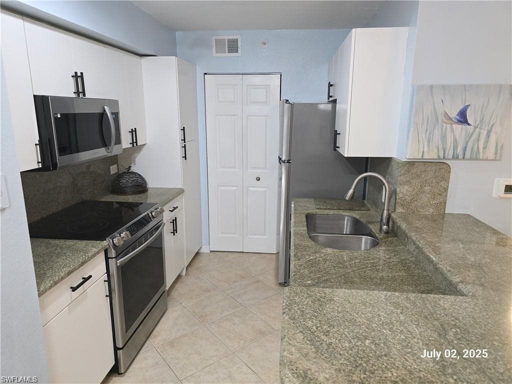 8960 Colonnades Ct E 916, Bonita Springs, FL 34135-7