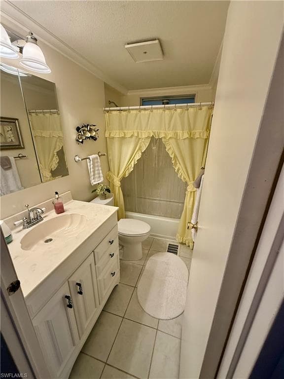 181 Sand Dr 181, Naples, FL 34104-12