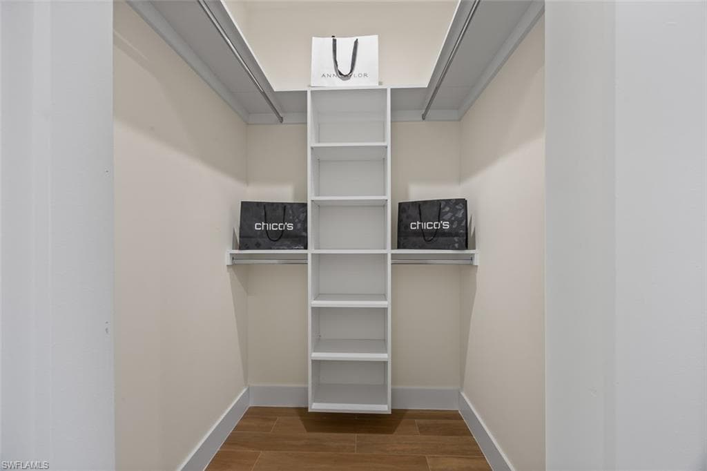 209 Kismet Pkwy E, Cape Coral, FL 33909-10