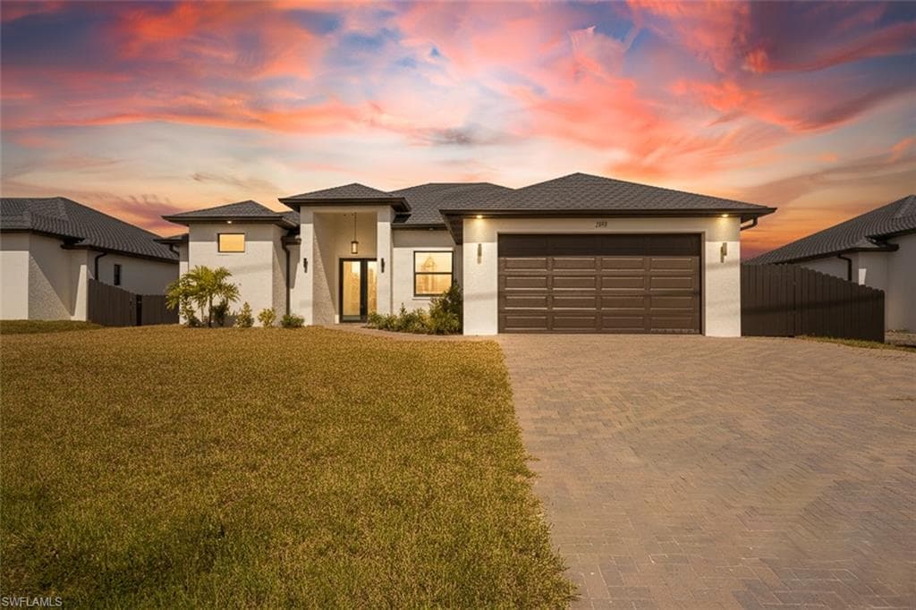 209 Kismet Pkwy E, Cape Coral, FL 33909-1