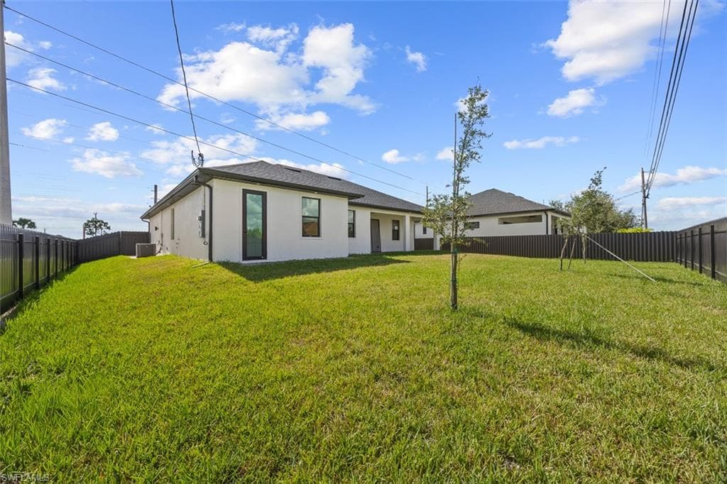 209 Kismet Pkwy E, Cape Coral, FL 33909-30