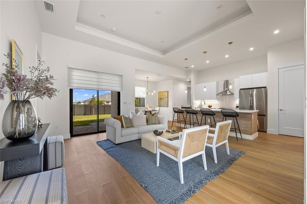 209 Kismet Pkwy E, Cape Coral, FL 33909-3