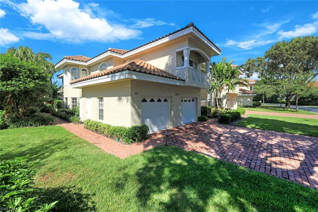 8453 Abbington Cir 8, Naples, FL 34108-8