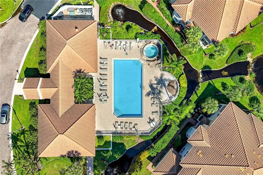 8453 Abbington Cir 8, Naples, FL 34108-35