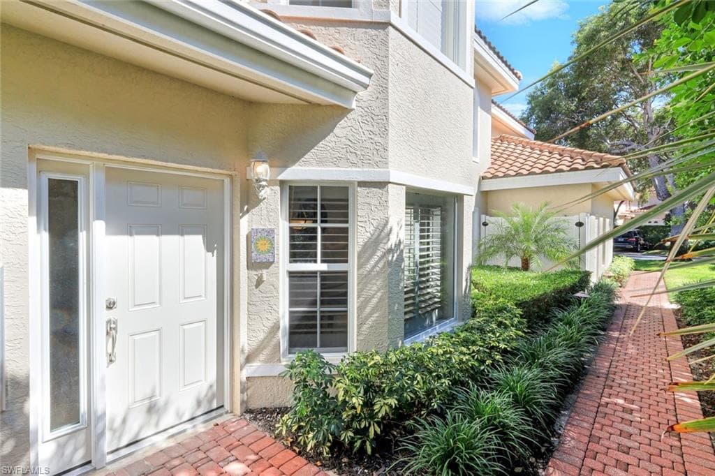 8453 Abbington Cir 8, Naples, FL 34108-2