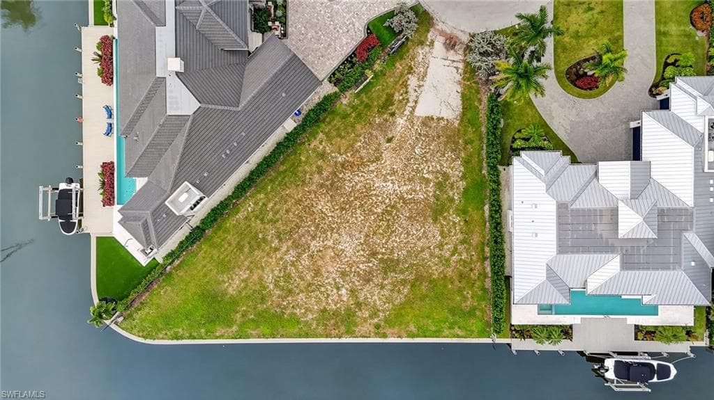 1693 Bonita Ct, Naples, FL 34102-11