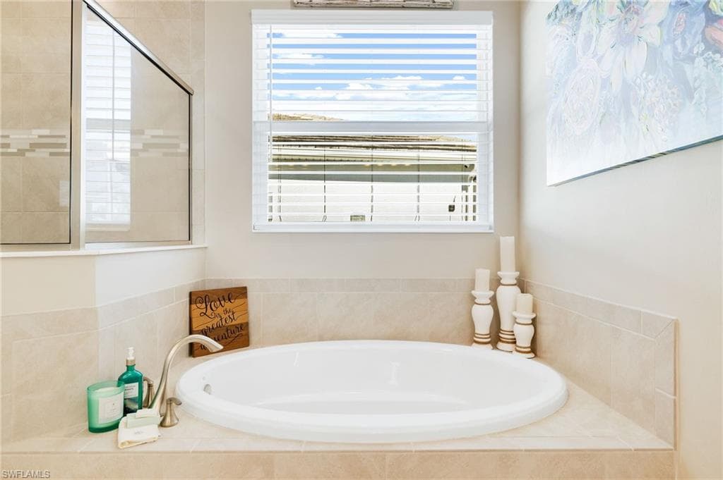 16530 Seagate Pl, Bonita Springs, FL 34135-12